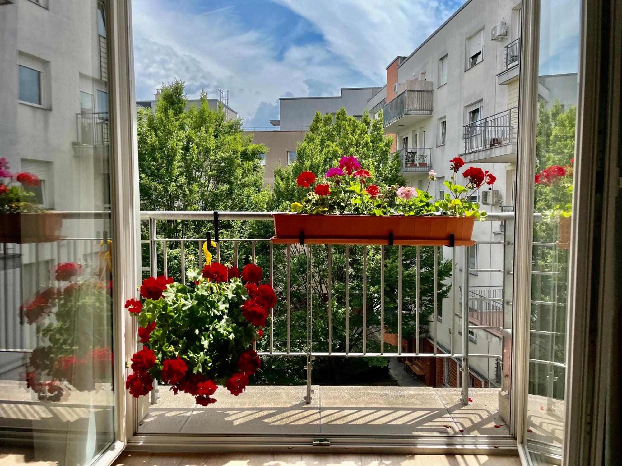 Feel Home Deluxe Corvin # Free Parking # Ac # Elevator Будапешт Екстер'єр фото